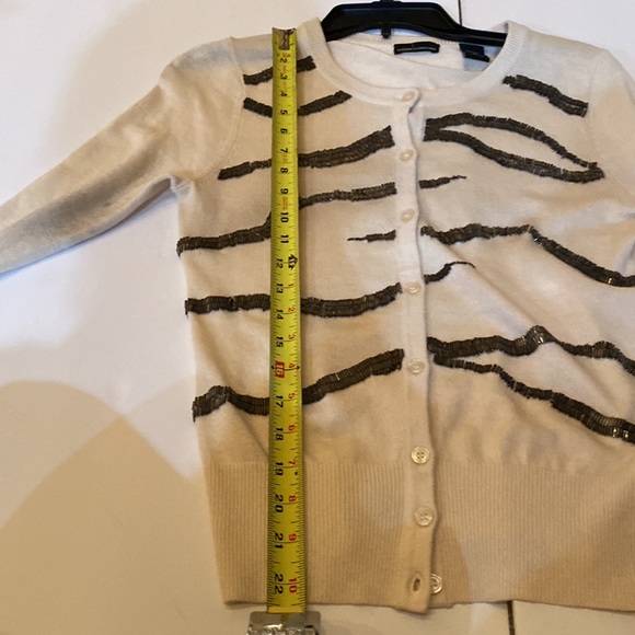 Moda international cardigan with beaded patten 95% silk and 5% cashmere. Small - Picture 7 of 9